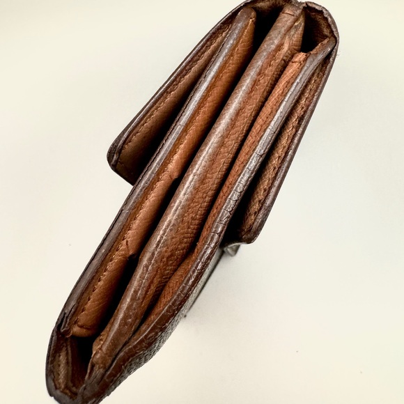 LV Monogram Trifold Wallet (authentic) - Picture 7 of 9